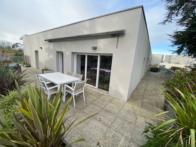 Nantes Sud grand T3 récent dernier étage – terrasses – ascenseur