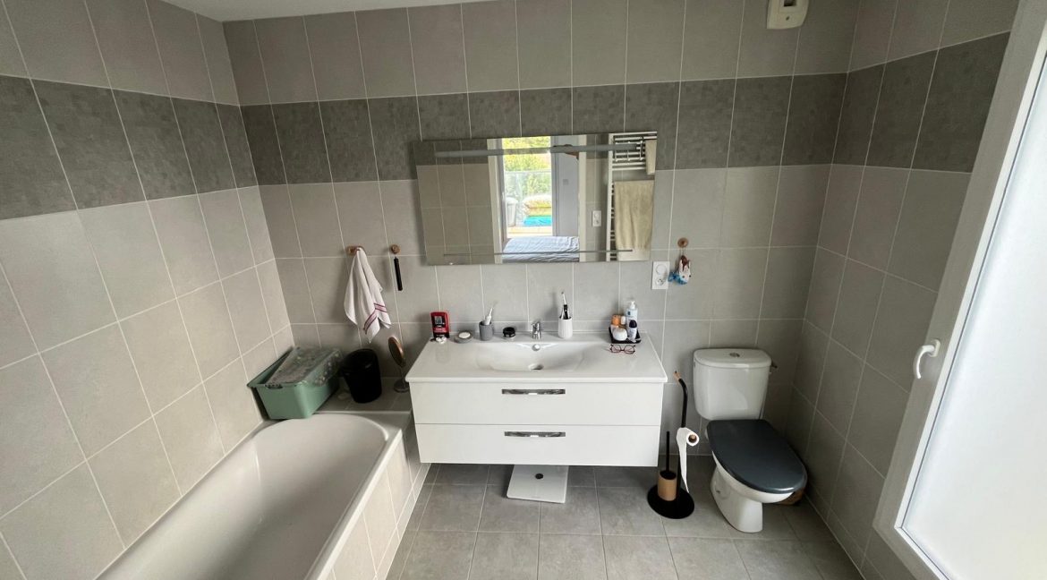 a12bdf7e-d5ac-462f-8d7f-6d0ec66a96c0