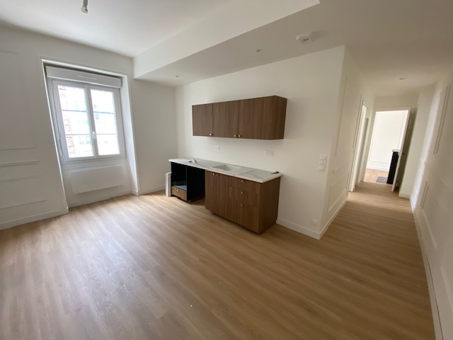 Centre ville , rue Mercoeur , T3 rénové
